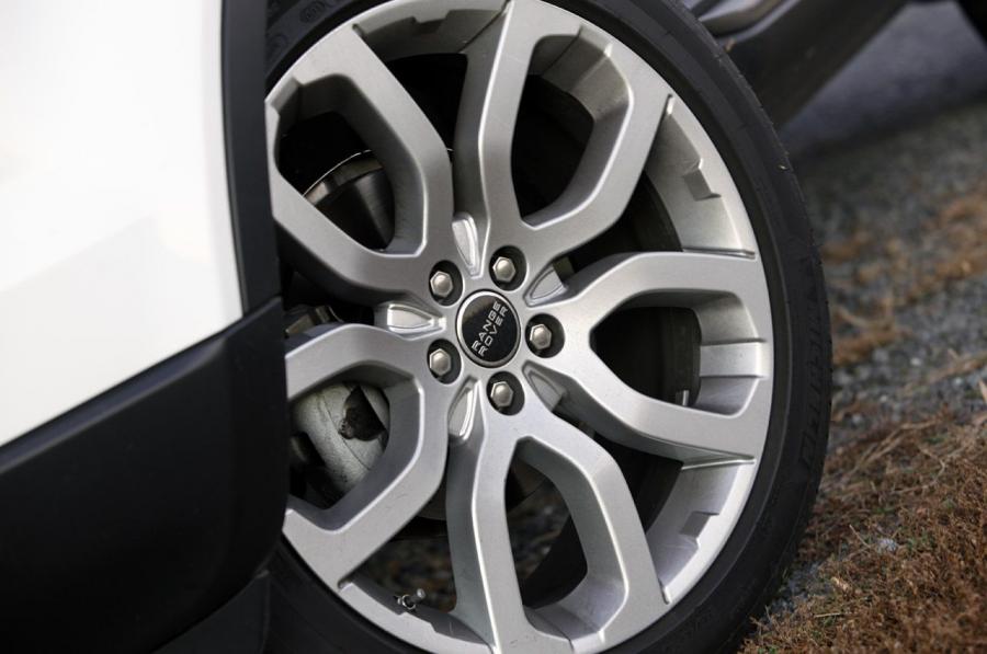  Land Rover Range Rover Evoque Coupe 2012 года  (фото 28 из 33)